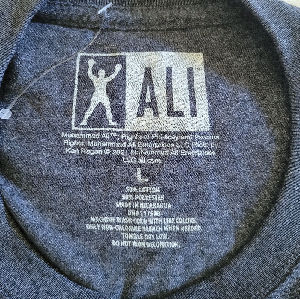 Muhammad Ali🥊 "G.O.A.T Greatest Of All Time" Tee👕 - NWOT - Picture 5 of 10